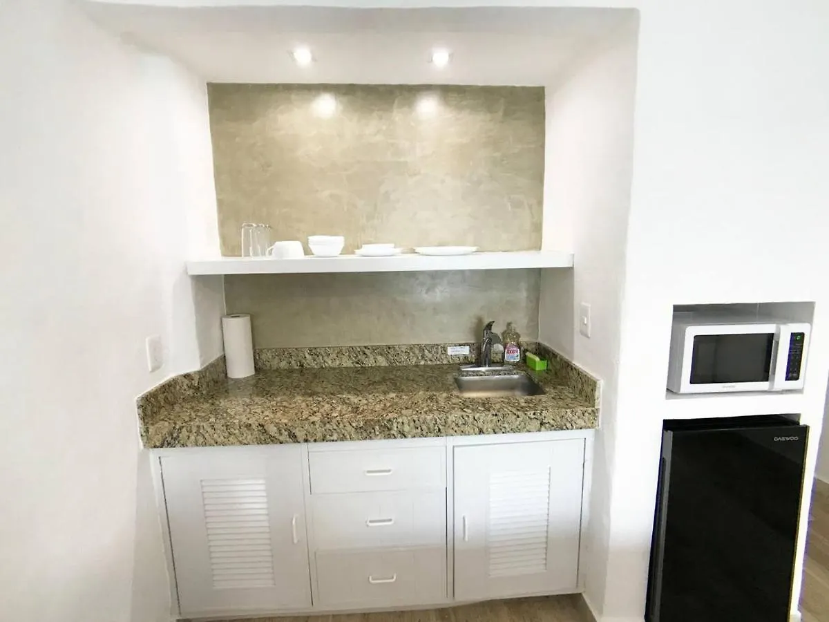 Aparthotel Beachfront Suite With Kitchenette In The Hotel Zone! Cancun