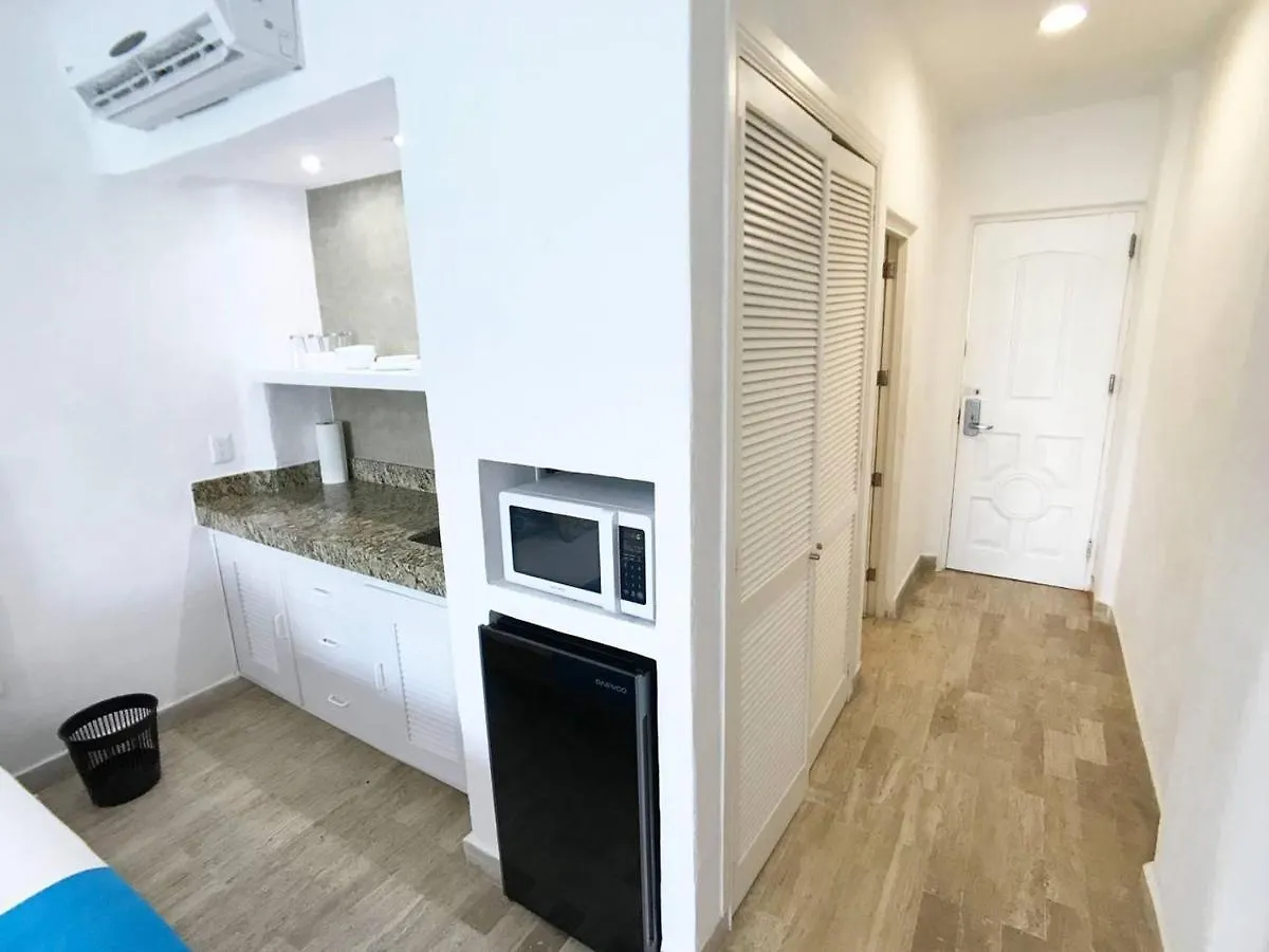 Beachfront Suite With Kitchenette In The Hotel Zone! Cancun Aparthotel
