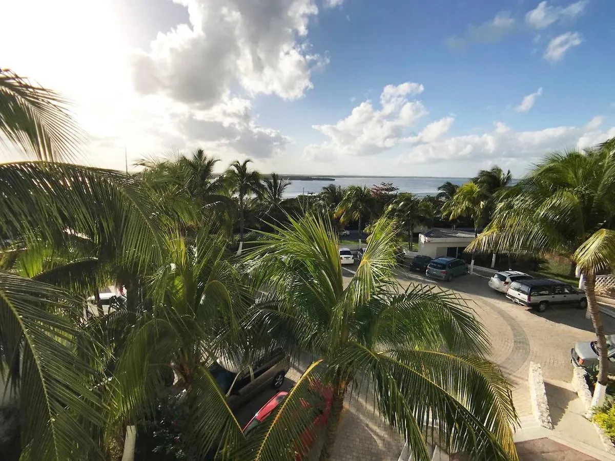 Beachfront Suite With Kitchenette In The Hotel Zone! Cancun Mexico